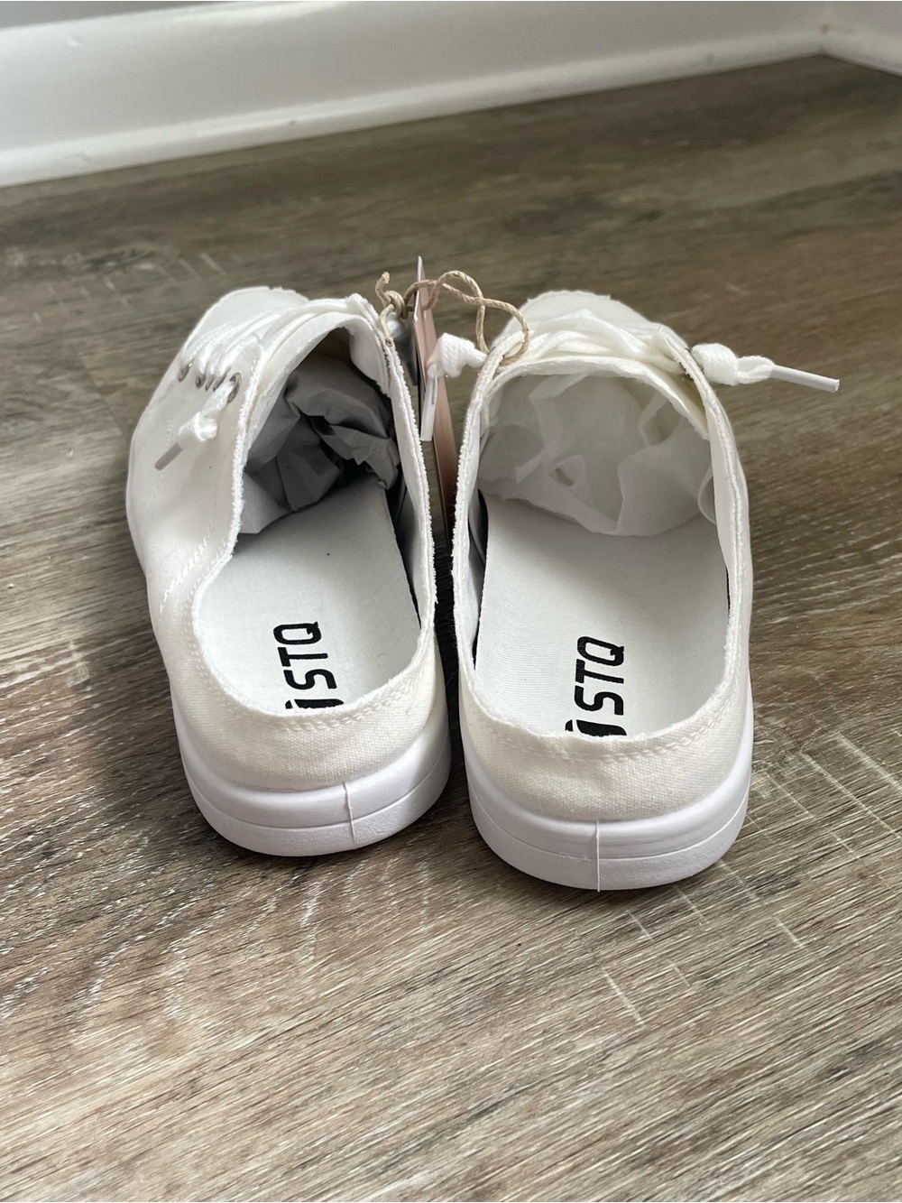 STQ Women’s White Canvas Lace-Up Sneakers Size 8 Vanilla White - Picture 5 of 8